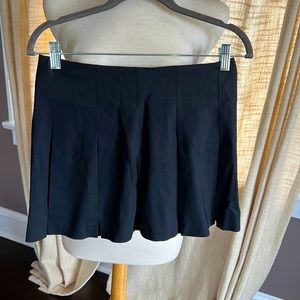 Theory wool pleated mini skirt, size 2
